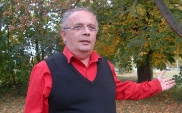 Ligeti László, President of the Jewish community of Mosonmagyaróvár, at Holocaust memorial park in his city